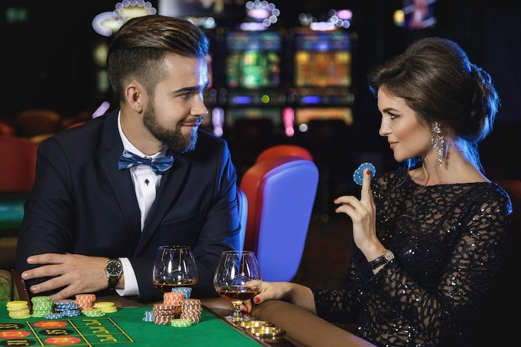 Antarmuka aplikasi villabet78 menampilkan menu permainan dengan ikon olahraga dan live casino